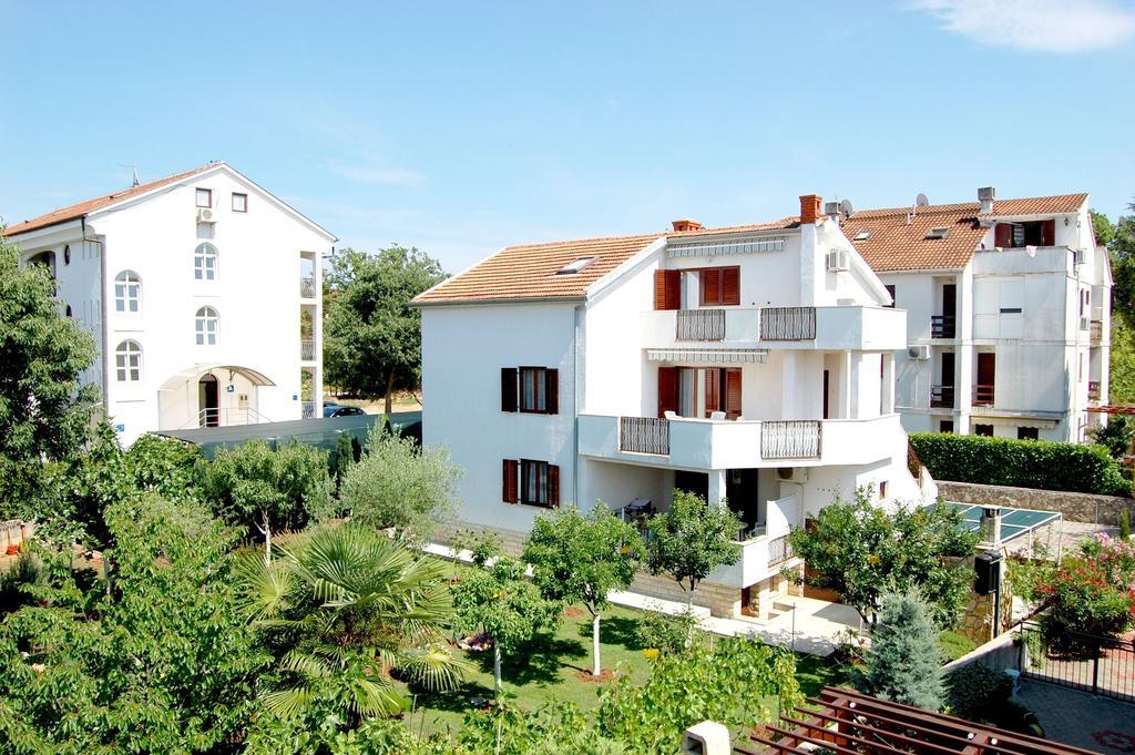 Apartments Klic Малинска Экстерьер фото